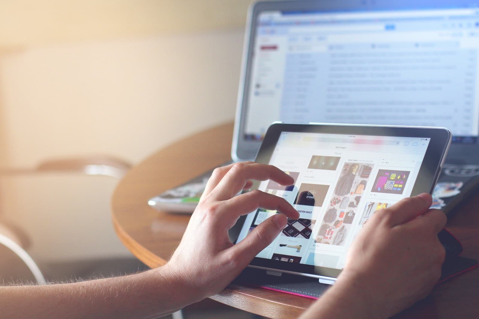 social media followers japan向けサービスならSNSTOMO